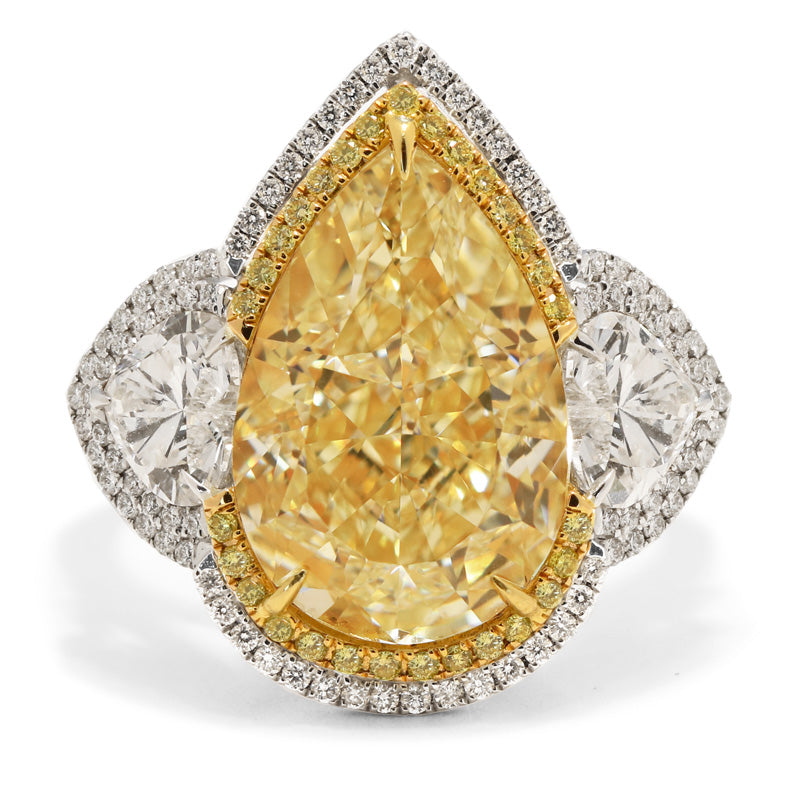 Pear Shape, Fancy Light Yellow Diamond Ring